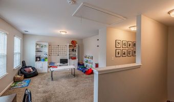 208 Castleton Cir, Boiling Springs, SC 29316