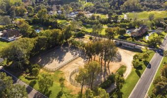 5 Country Gln, Fallbrook, CA 92028