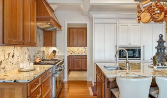 737 Boston Neck Rd, Narragansett, RI 02882