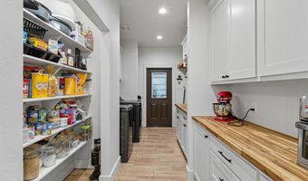 245 Creek Crossing St, Alvord, TX 76225