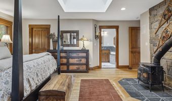 463 North Rd, Barnard, VT 05032