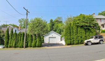 105 Penn Ave, Andover, NJ 07801