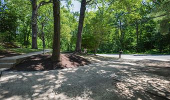 4300 ROBERTS Ave, Annandale, VA 22003