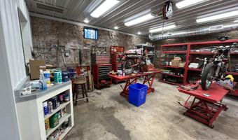 105 Couch St, Alton, MO 65606