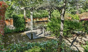 1927 Tamarack Pl, Ashland, OR 97520