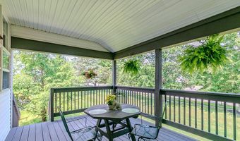 118 Kensington Ct, Aurora, OH 44202