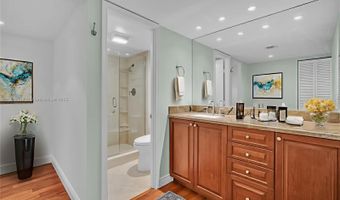 20351 W Country Club Dr TH17, Aventura, FL 33180