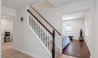 7810 HAYFIELD Rd, Alexandria, VA 22315