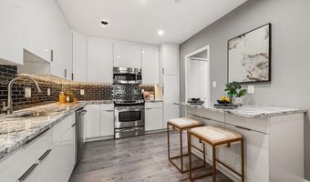 1016 WAYNE St 1007, Arlington, VA 22204