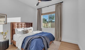 3690 E CANYON Way, Chandler, AZ 85249