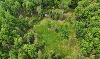 22 Monument Rd, Abbot, ME 04406