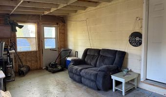 400 S 7th St, Akron, IA 51001
