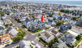 21 N Douglas Ave, Margate City, NJ 08402