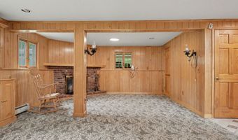 7 Wheeler Dr, Danbury, CT 06811