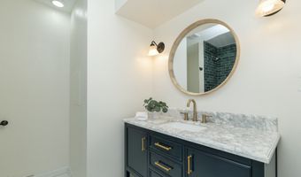 5445 E 72nd Pl, Indianapolis, IN 46250
