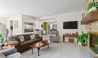 731 Creekside Dr 38, Aurora, OH 44202