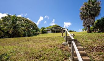 44-275 Kaneohe Bay Dr, Kailua, HI 96734