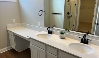 913 Arthur Trl, Aurora, OH 44202