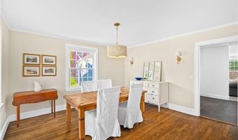 24 Huntington Dr, East Providence, RI 02916