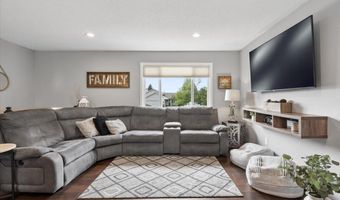 14390 Exley Ln, Apple Valley, MN 55124