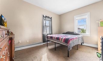 2 Chilton St, Bristol, RI 02809