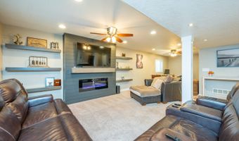 410 17th St SE, Altoona, IA 50009