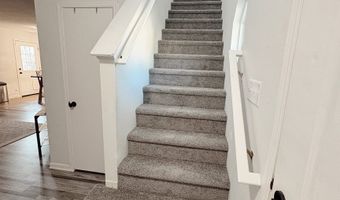 6826 Earlswood Dr, Indianapolis, IN 46217