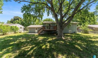 409 S 8th Ave, Brandon, SD 57005
