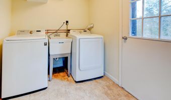 5214 DANBURY Rd, Bethesda, MD 20814