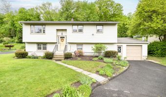 30 Tamanny Trl, Danbury, CT 06811