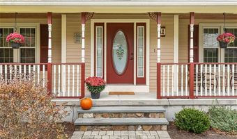 11 Southbury Rd, Cumberland, RI 02864