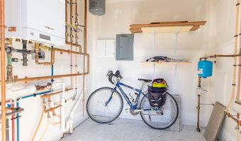 81 Floral St, Bath, ME 04530