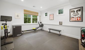 43 Oak Ridge Dr, Avon, CT 06001