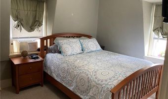 4 Hammond St 5, Newport, RI 02840