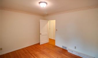 645 Elfgen St, Alton, IL 62002