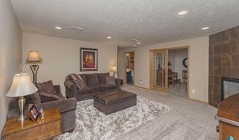 216 W Mountain Ash St, Brandon, SD 57005