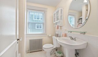 103 E MONROE Ave, Alexandria, VA 22301
