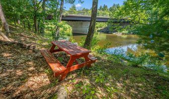 7 Goodrich Falls Rd, Bartlett, NH 03838