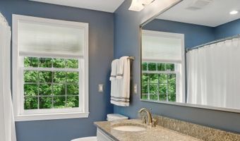 4 Catesby Ln, Bedford, NH 03110