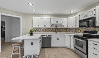 1324 Willow Oak Ct, Avon, IN 46123