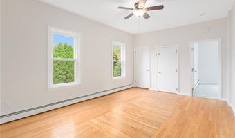 91 Warren Ave, Cranston, RI 02920