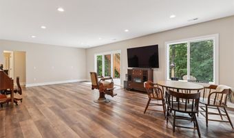 24261 Trail Ridge Ct, Adel, IA 50003