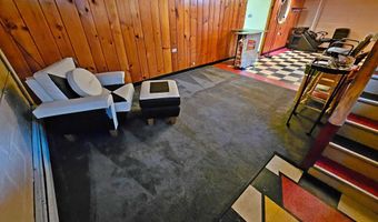 320 S 9TH St, Akron, PA 17501