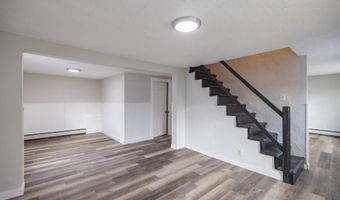 27 Flanders St, Auburn, ME 04210