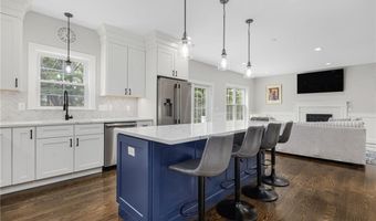 59 Club House Rd, Coventry, RI 02816