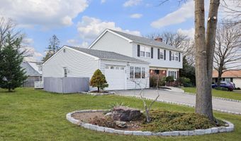 79 Irongate Ln, Aberdeen, NJ 07747