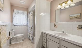 26 Crosswicks Ellisdale Rd, Burlington, NJ 08016