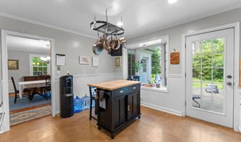 5121 BALTAN Rd, Bethesda, MD 20816