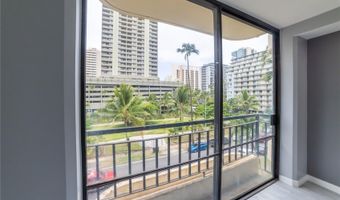 440 Seaside Ave 310, Honolulu, HI 96815