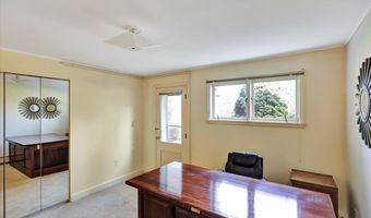 73 South St, Burlington, VT 05401